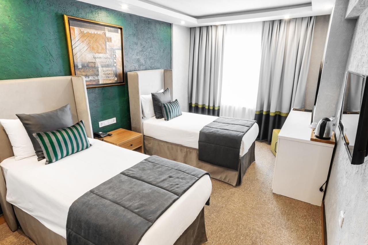Carlton Hotel