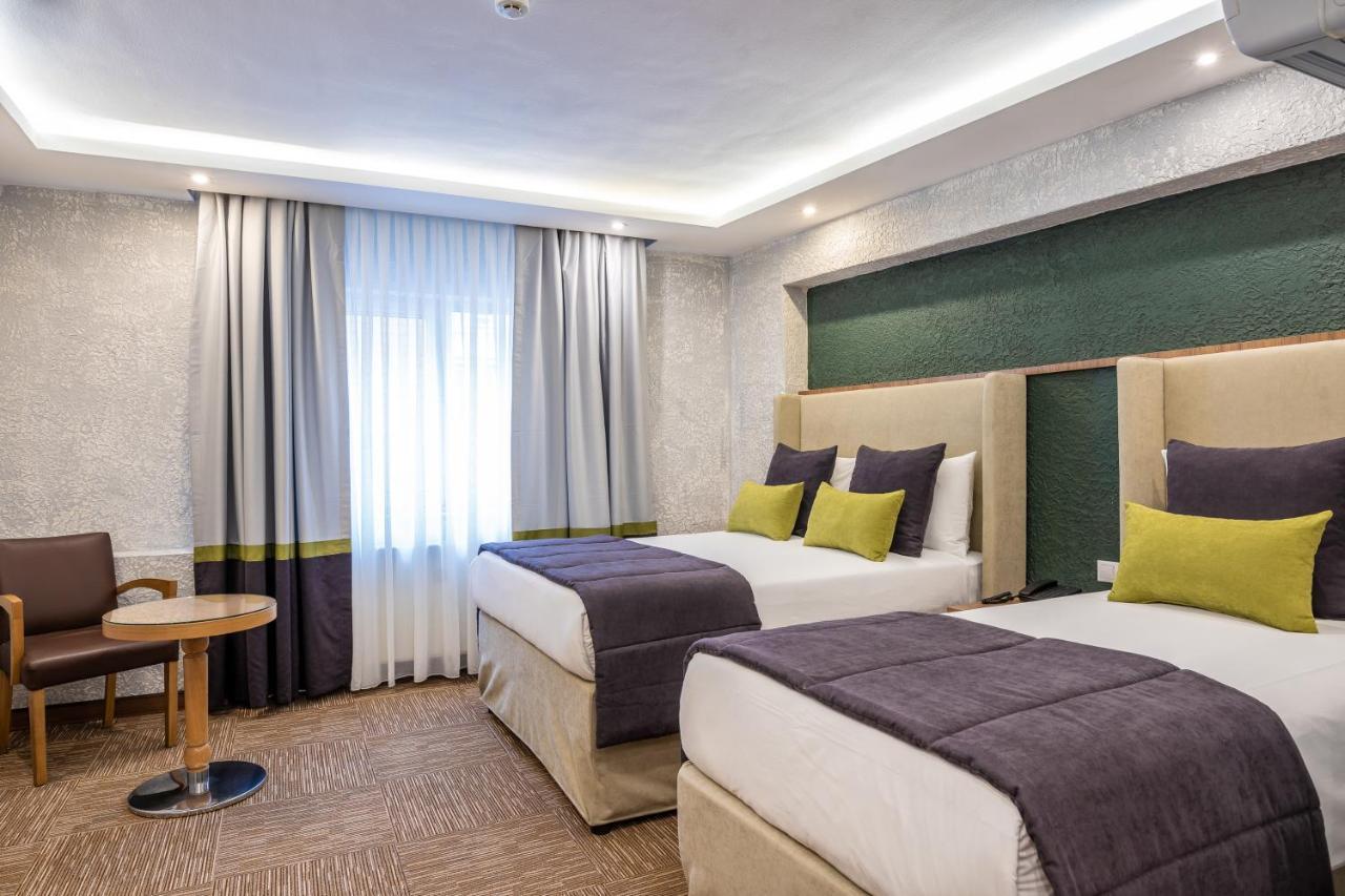 Hotel Carlton 4*